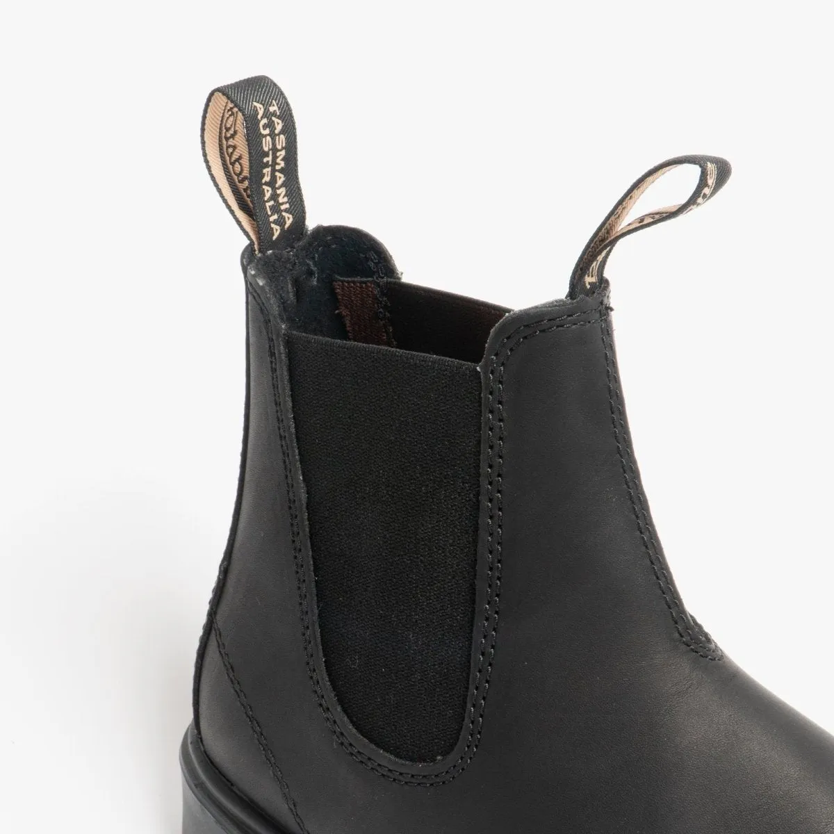 063 Unisex Leather Chelsea Boots Black