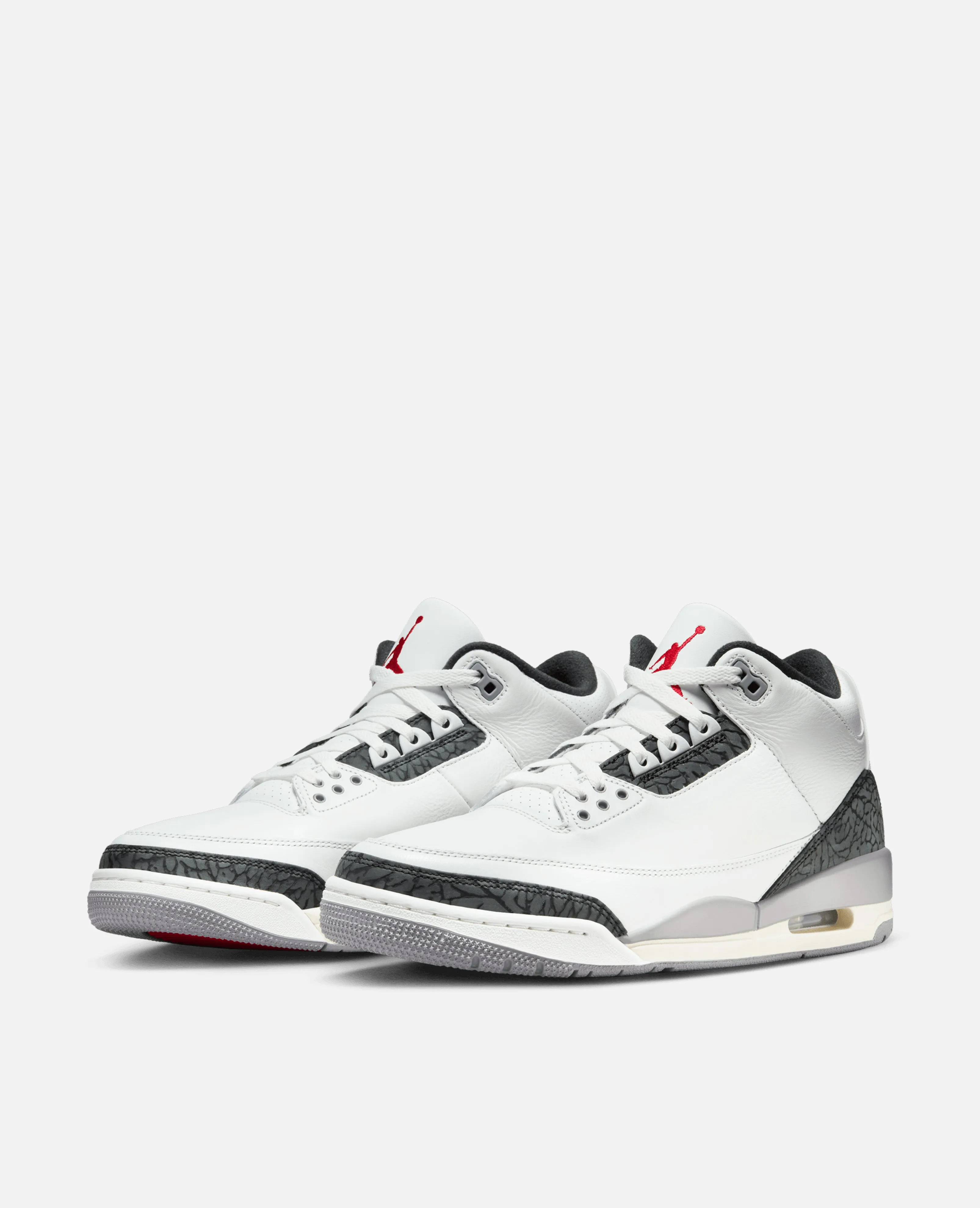 Air Jordan 3 Retro (Summit White/Fire Red-Cement Grey-Black)