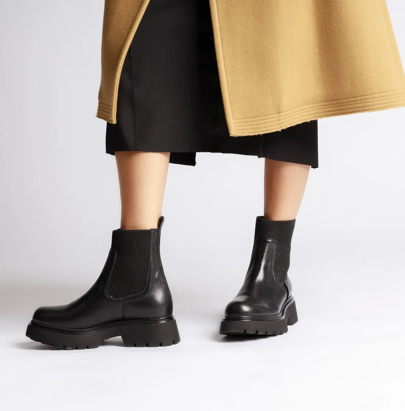 Lorrie Black Chelsea Boots