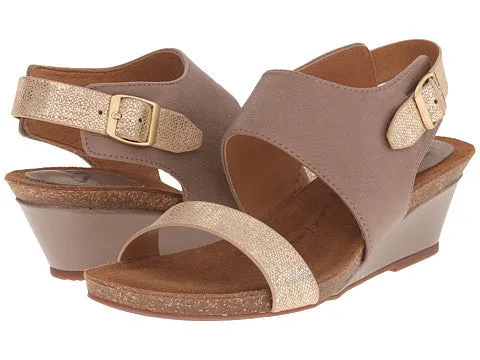 SOFFT Women's •Vanita• Wedge Sandal